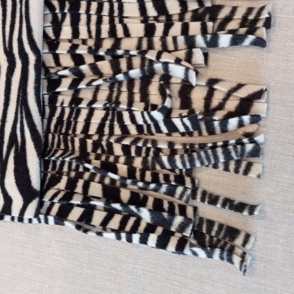 Scarf - Picture 2 of 5